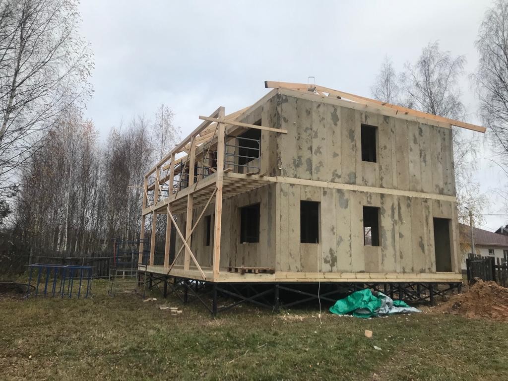 Продолжение строительства всесезонного дома из СИП-панелей Гринборд с ППС в Большом Пикино (г. Бор) Нижегородской области